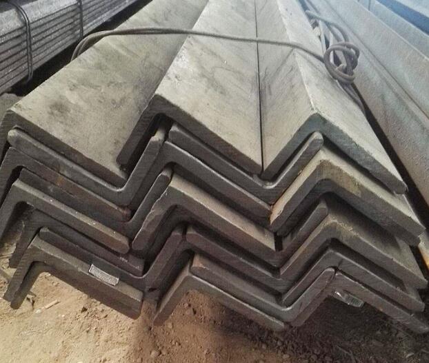 ���ײ��ȱ߽Ǹ�